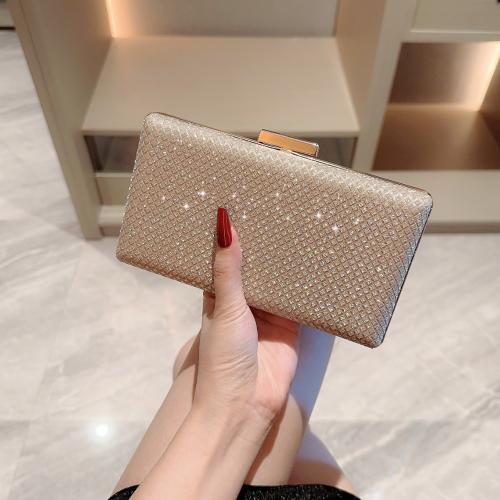 Glett hard-surface & Easy Matching Clutch Bag gold PC