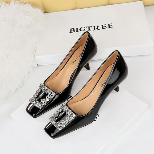 Patent Leather & PU Leather High-Heeled Shoes pointed toe & anti-skidding Solid Pair