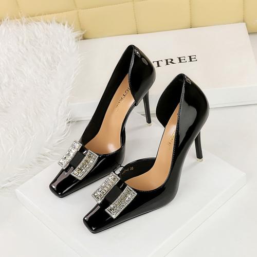 Patent Leather & PU Leather High-Heeled Shoes pointed toe & anti-skidding Solid Pair