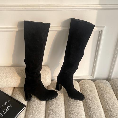 Suede chunky Boots hardwearing Pair