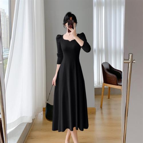 2024 Autumn and Winter New Elegant Sweater Dress Gentle Style V-neck Knitted dress