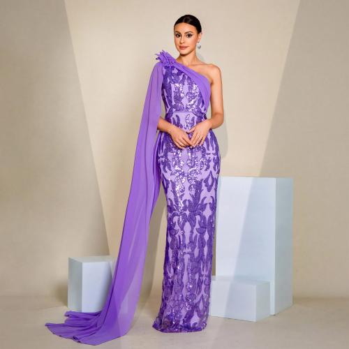 Women's New High-end Temperament Long-sleeved Slant Collar Strap Banquet Hip Sequin Evening Dress