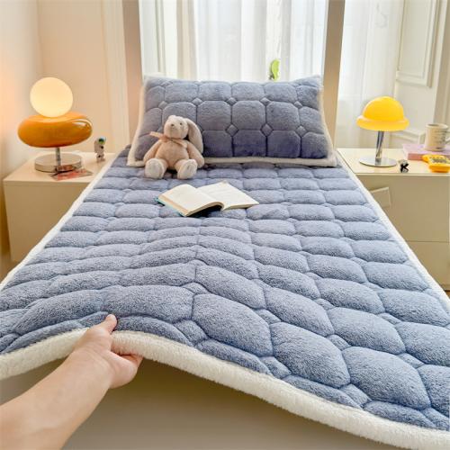 Milk Velvet Bed Pad Bed Mattress Kit Winter fleece-lined Thickened Fleece Sheet Blanket