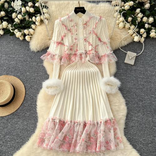 Sweet and Gentle Style Floral Lace Stitching Cape Blouse Tight Waist Slimming Ruffled Knitted dress Two-piece Set