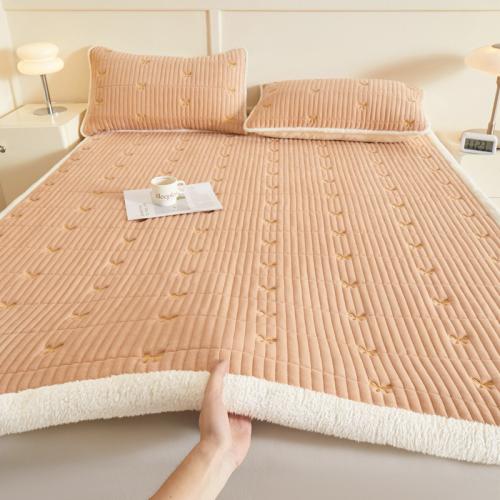 New Soybean Baby Velvet Mattress Autumn and Winter Light Luxury Embroidered Non-slip Bed Mattress