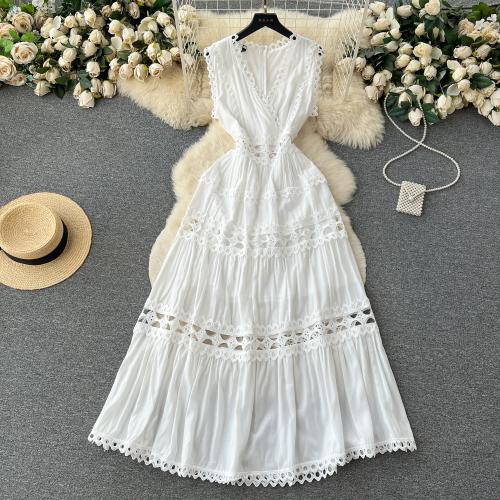 French Retro Sleeveless Dress Women's Summer Lace Hollow Elegant High-end Long Dress