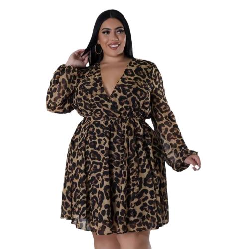 Plus size women's solid color long sleeve shirt dress