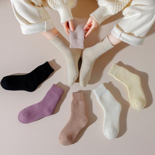 Polyester et coton Chaussettes de plancher pour femmes plus de couleurs pour le choix : Paire