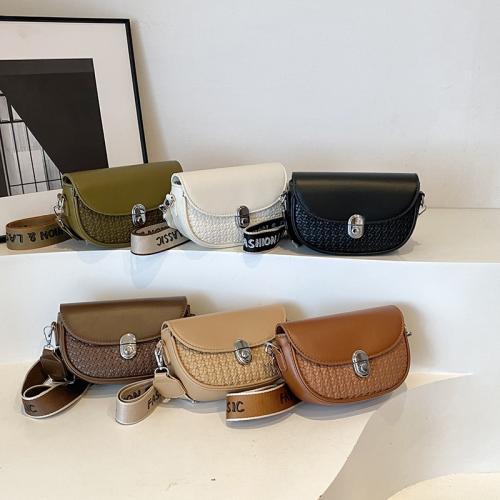 Women's  Fashionable Lock Buckle Shoulder Saddle Bag