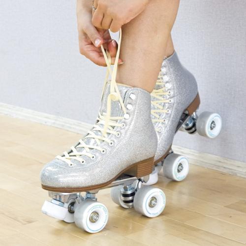 Microfiber Leather & PU Rubber & Aluminium Alloy & Rubber Roller Skates Pair