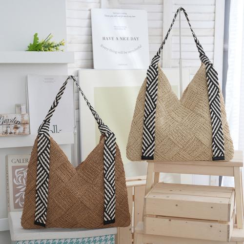 わら 織られたショルダーバッグ 選択のためのより多くの色 一つ