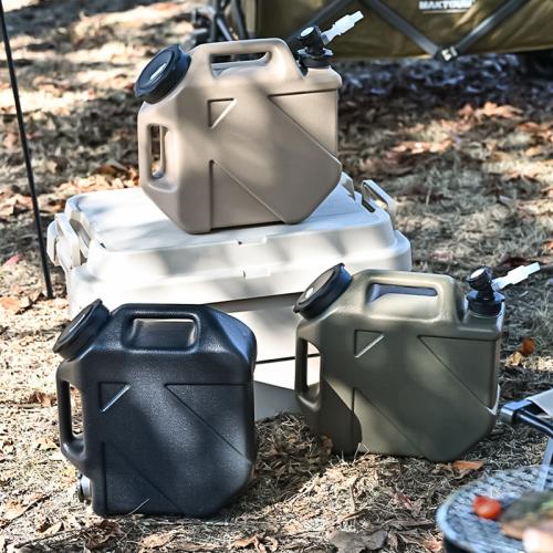 PE Plastic Outdoor Water Carrier large capacity & portable Solid PC