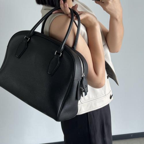 Microfiber PU Synthetic Leather & Cowhide Pillow Shaped Handbag soft surface Cowhide Solid PC
