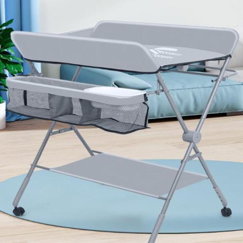 Table de soins de bébé pièce