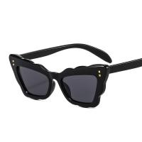 PC-Polycarbonate Easy Matching Sun Glasses for women & portable & anti ultraviolet & sun protection PC