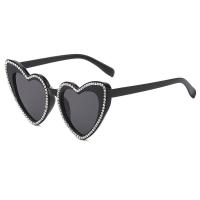 PC-Polycarbonate Sun Glasses anti ultraviolet & sun protection & with rhinestone PC