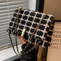 Canvas Shoulder Bag with chain & soft surface plaid PC