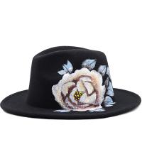 Tissu de laine Chapeau Fedora Floral Noir pièce