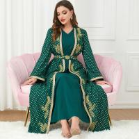 Polyester Robe musulmane islamique du Moyen-Orient Brodé Solide Vert Ensemble