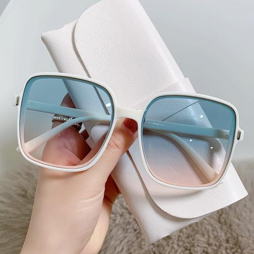 PC-Polycarbonate Sun Glasses for women & anti ultraviolet & sun protection PC