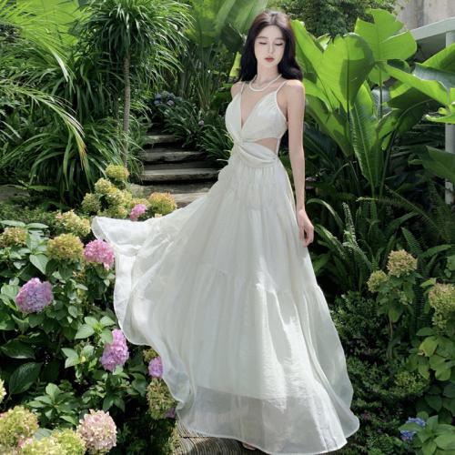 Heavy engineering large skirt blooming solid color butterfly sling dress two-color women's summer new Sanya holiday dress