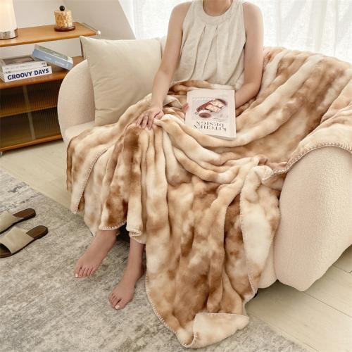 Class A Bubble Velvet Multifunctional Blanket Office Lunch Break Blanket Milk Velvet Blanket