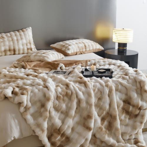 Autumn and winter New Prague fur velvet milk velvet blanket pillow simple ins nap blanket