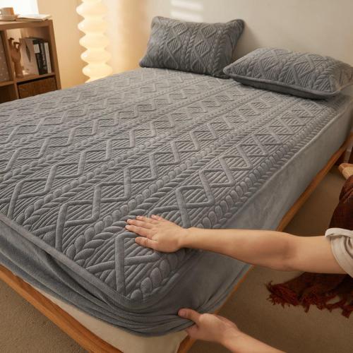 Milk velvet bedspread single piece quilted mattress protective cover winter thickened coral fleece