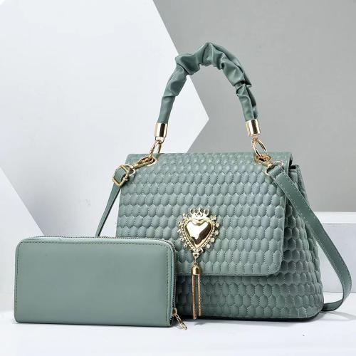 Fashionable trendy pleated handbag elegant  bag set