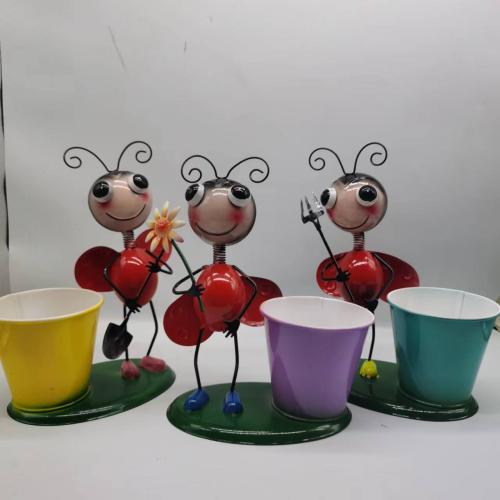 Creativ metal flower pot gardening succulent plant pot office home decoration bee human animal decoration