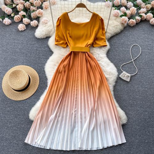 Gradient color pleated dress women's high waist slimming style fashion dress