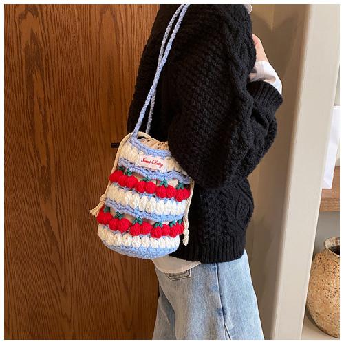 Finished crochet bag New handmade woven bag cute contrast color bag fashion bucket bag