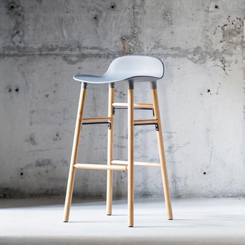 Polypropylene-PP & Wood & Iron Bar Stool PC