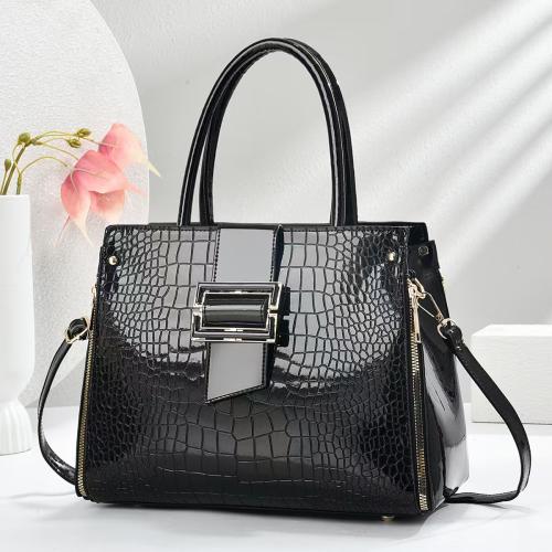 PU Leather easy cleaning Handbag large capacity & attached with hanging strap snakeskin pattern PC