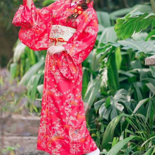 Polyester Kimono kostuum set Riem Afgedrukt Rillen Rode stuk
