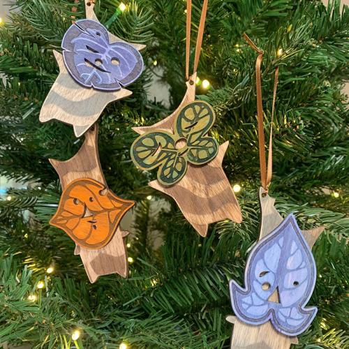 Houten Kerstboom hangende Decoratie meer kleuren naar keuze stuk